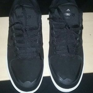 Emerica reynolds g6 black/white size 9 NIB